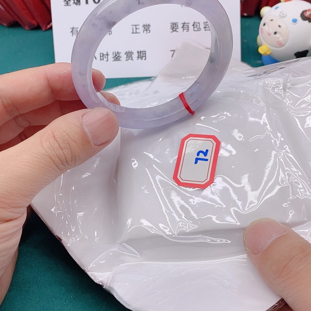 翡翠手镯未镶嵌糖*?7222222222