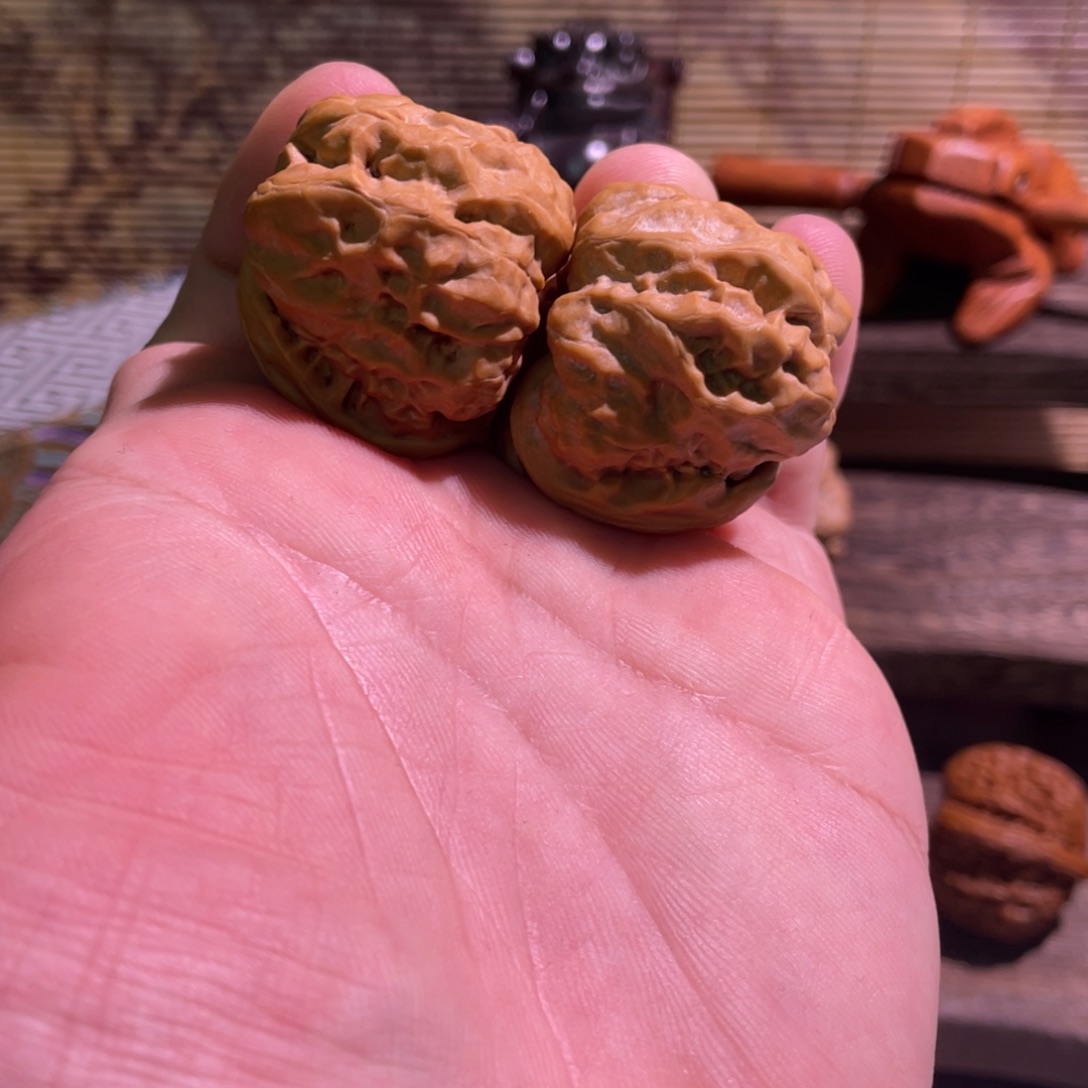 东***夜文玩核桃吊坠蛤蟆