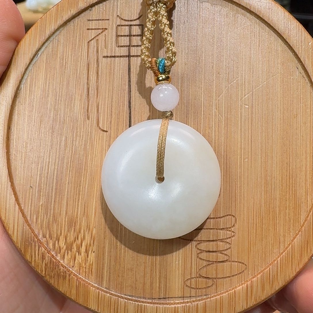 和田玉（糖玉）未镶嵌颈饰