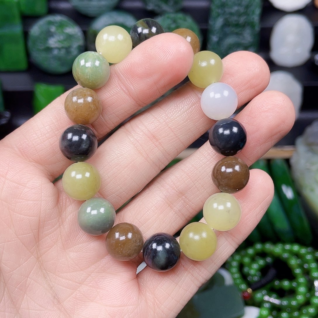 和田玉未镶嵌珠宝半成品