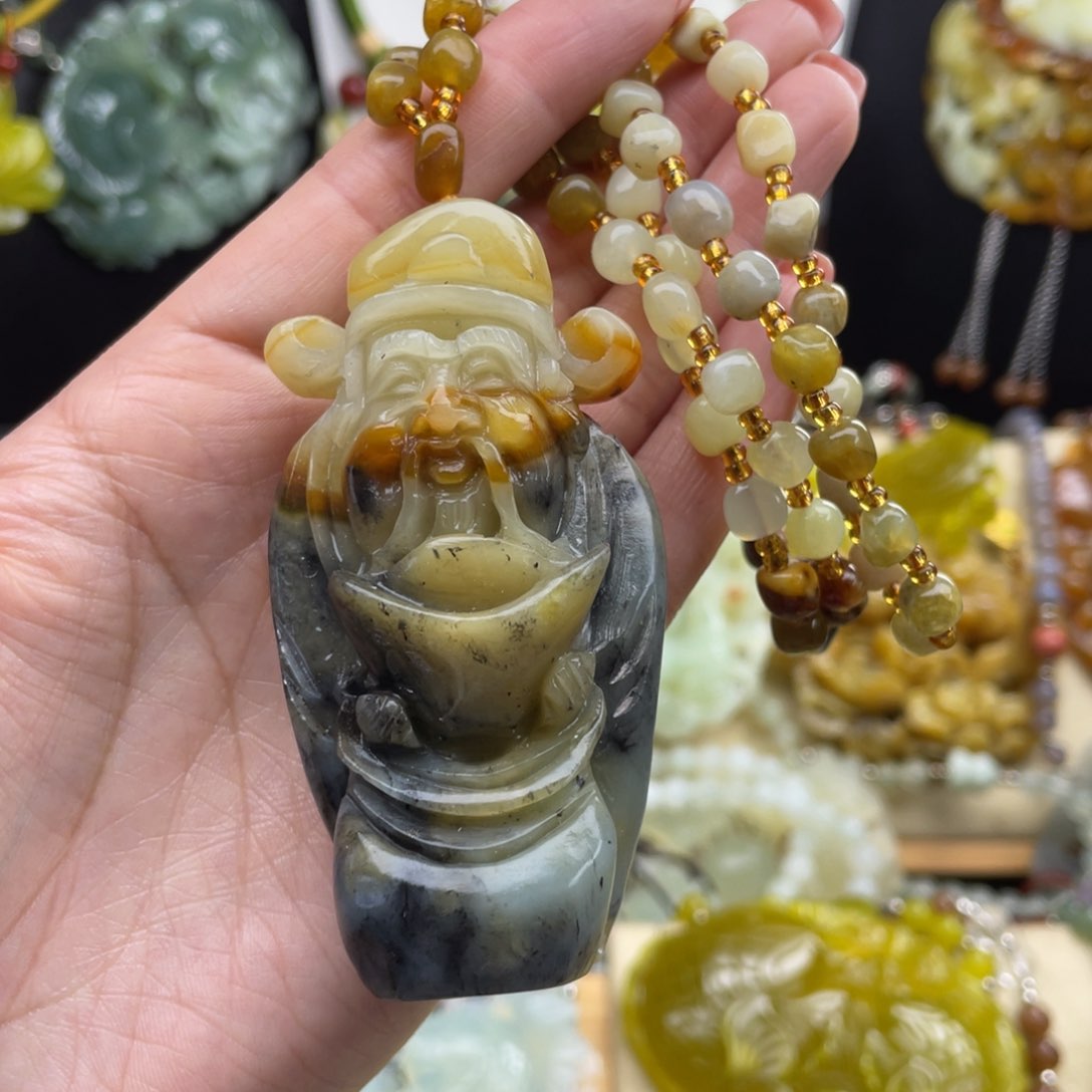 未镶嵌蛇纹石玉颈饰