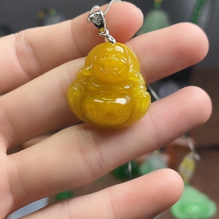 翡翠未镶嵌吊坠(赠链)