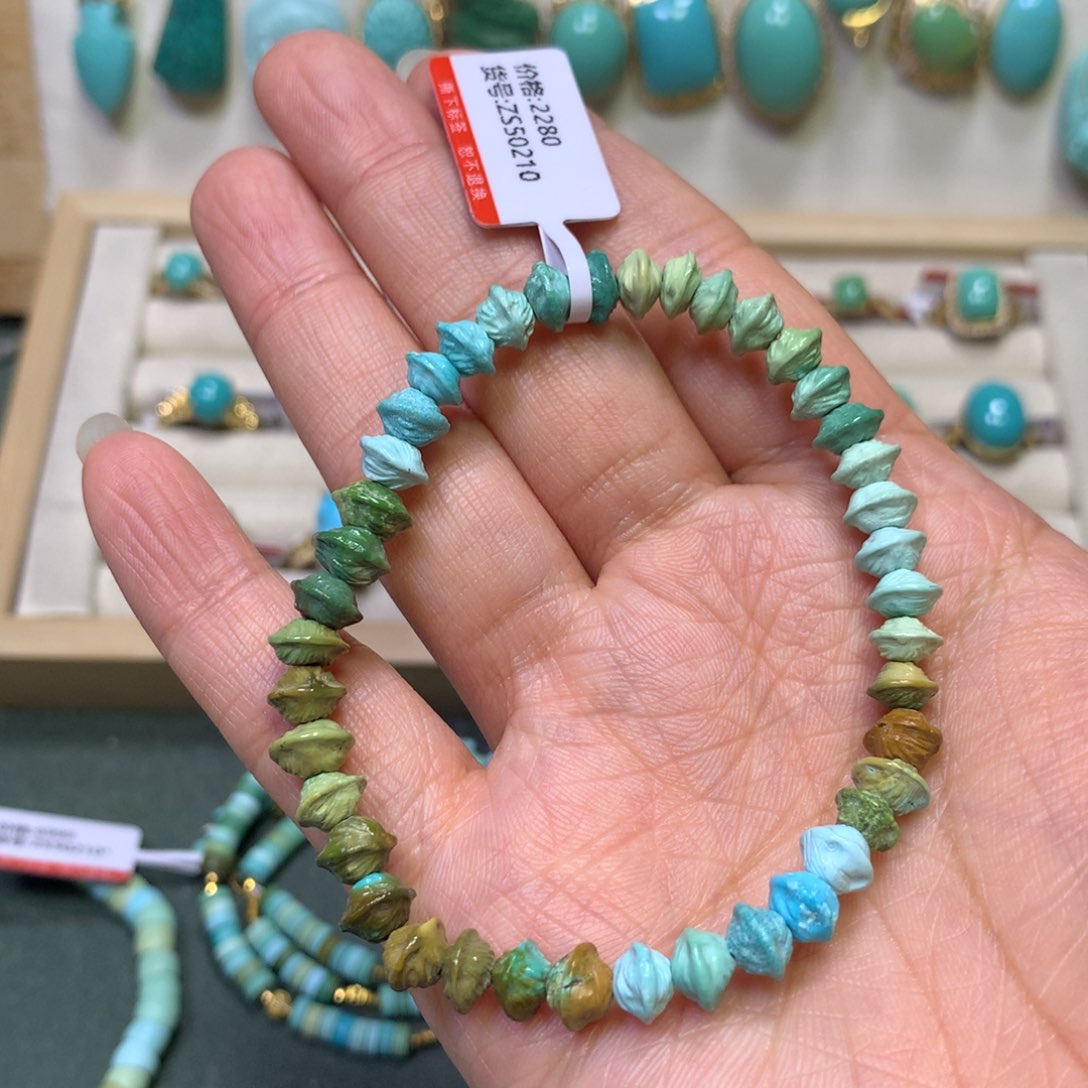 绿松石手串未镶嵌