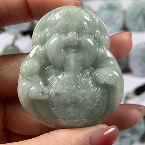 翡翠颈饰未镶嵌财神爷福利