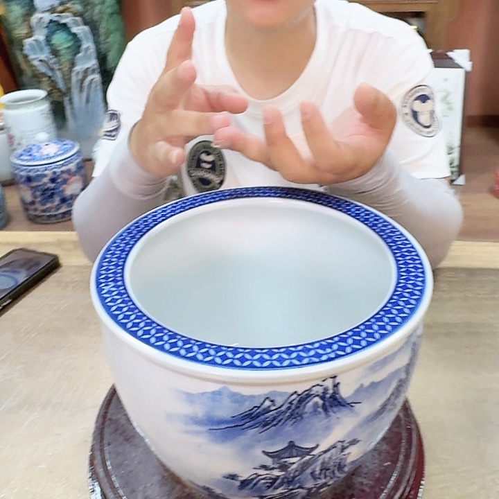 瓷片直径22，高15。。。