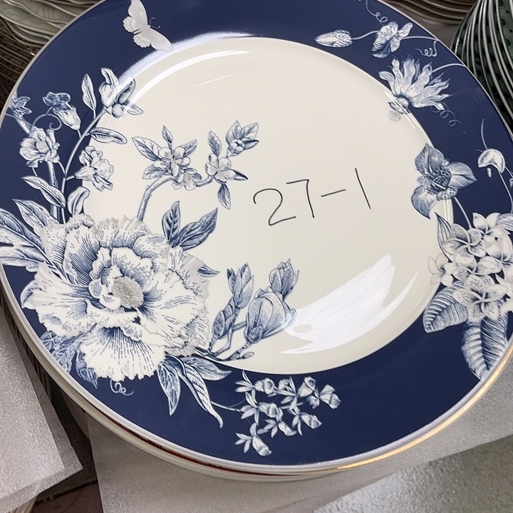 新骨瓷蓝色花10.5英寸两个平盘微瑕完美主义者慎拍