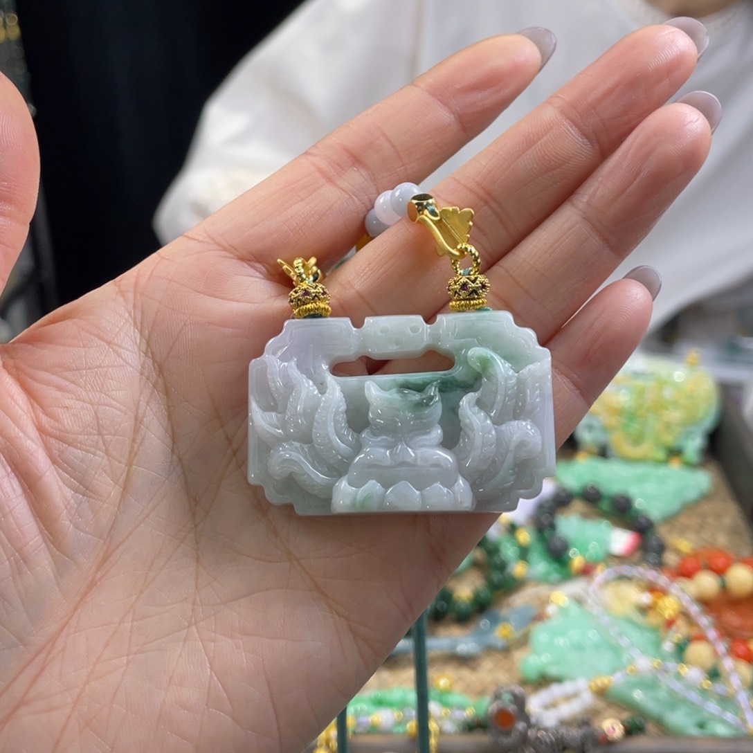 翡翠颈饰未镶嵌代编织