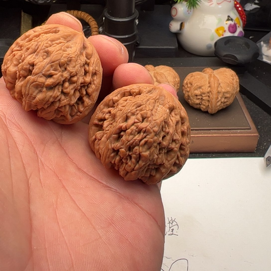 文玩核桃吊坠虎头王42