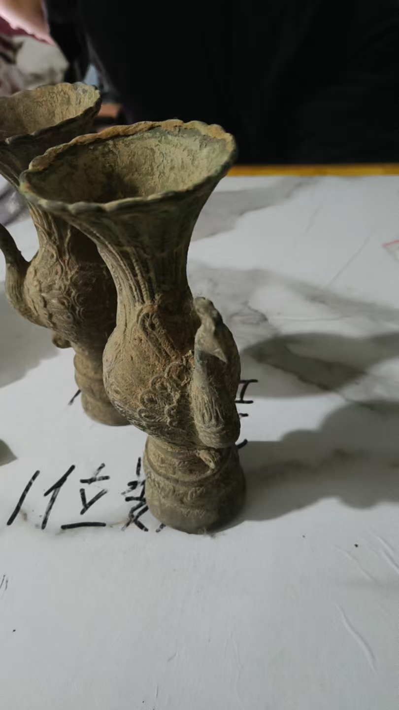 Z042时尚霸气摆件