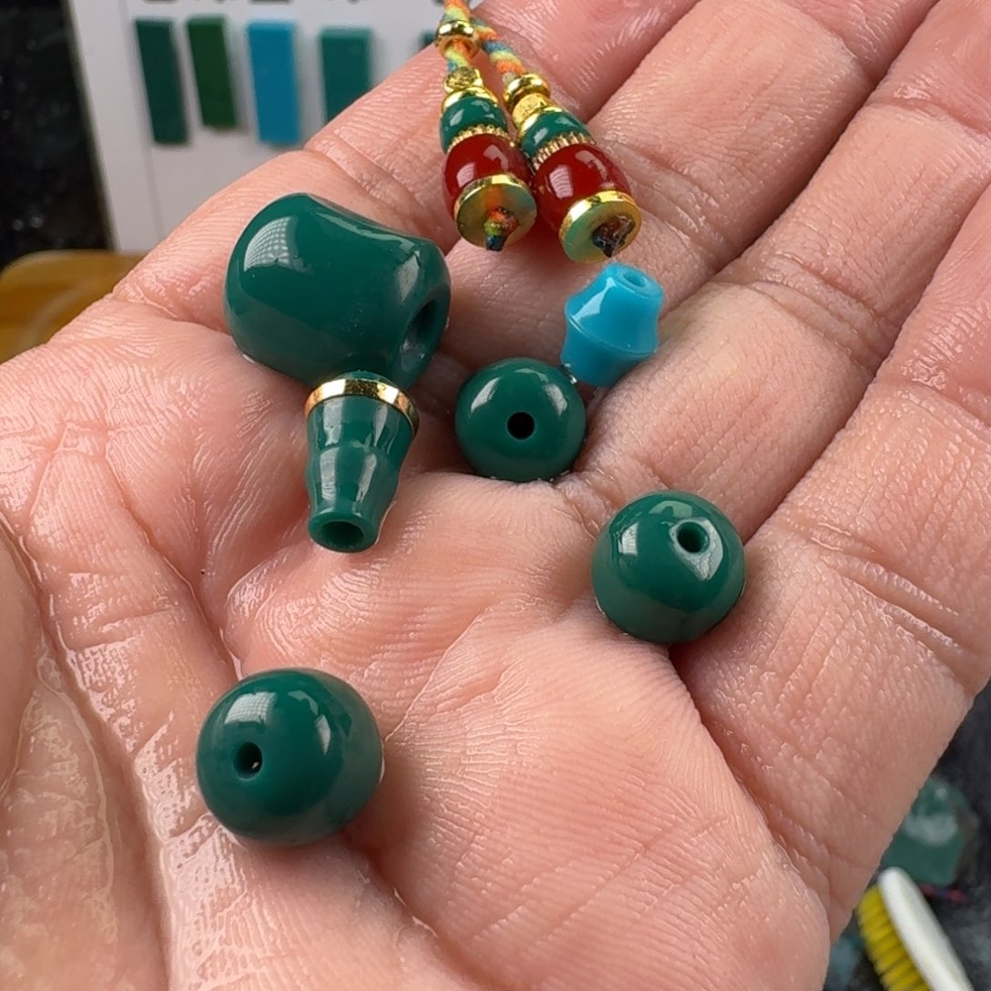 玻璃颈饰暴****亲地狱色金腰带套装