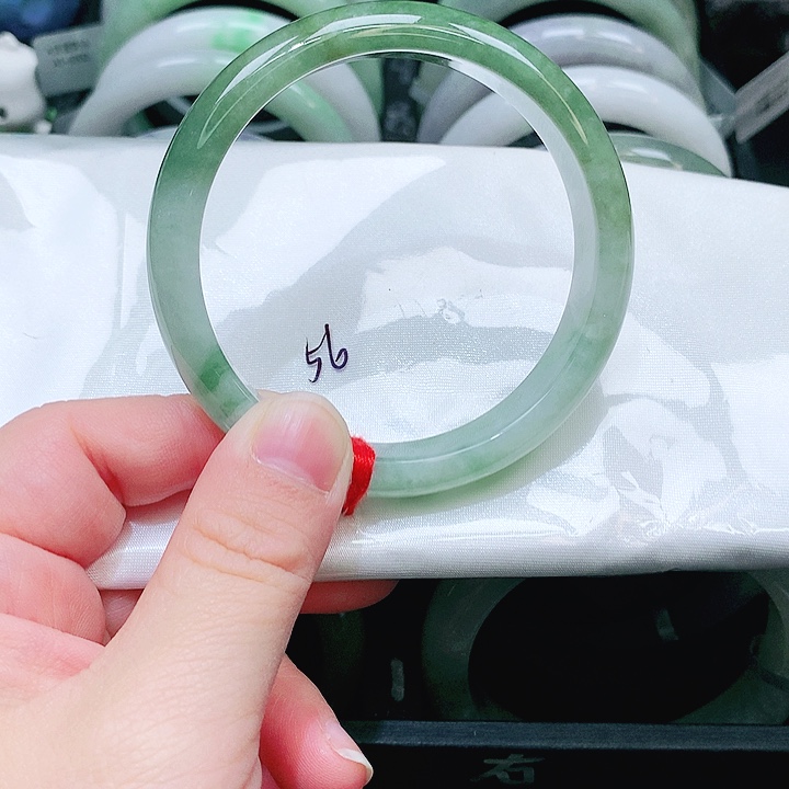 翡翠未镶嵌手镯531