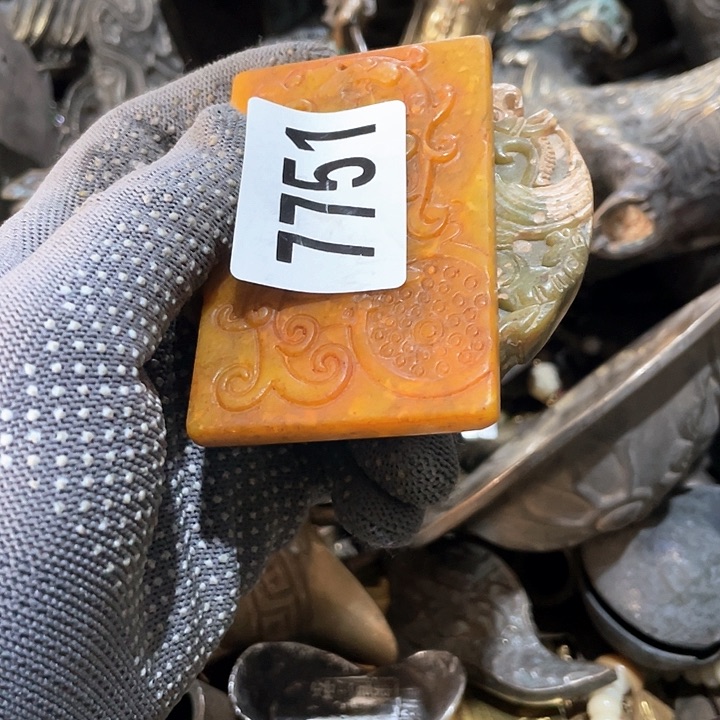 赣**藏光明摆件摆件摆件7751