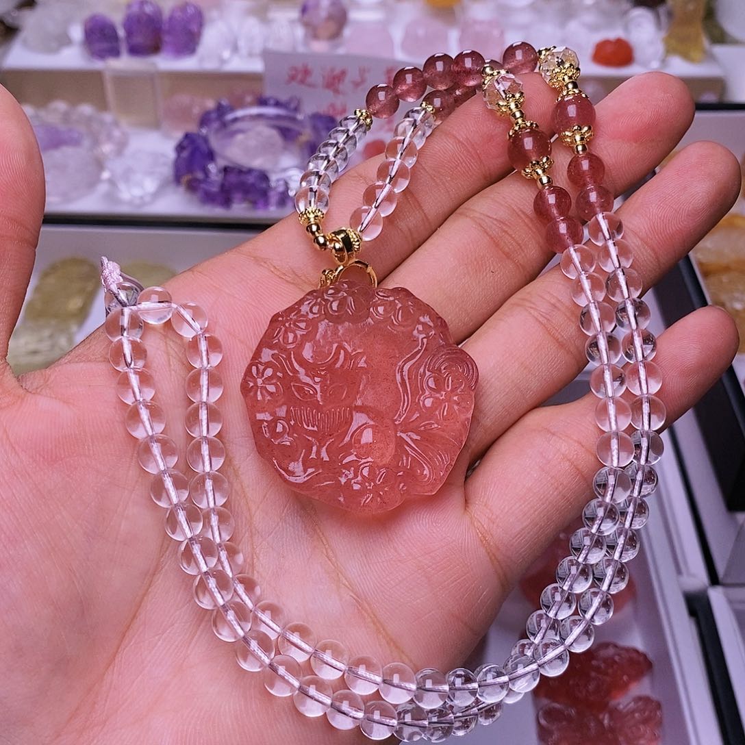 水晶颈饰未镶嵌草莓晶圆牌九尾狐吊坠 送链子