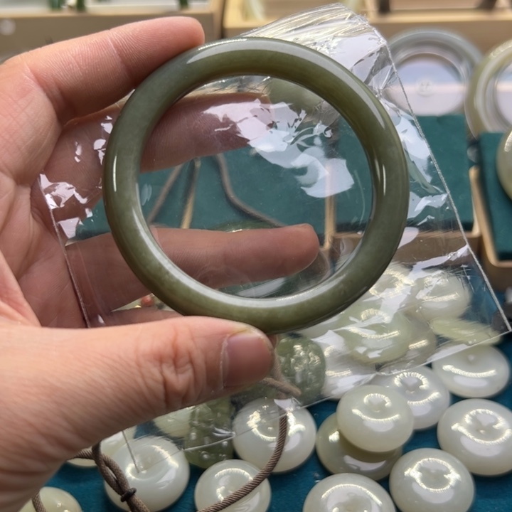 和田玉手镯未镶嵌58.1圈围02400