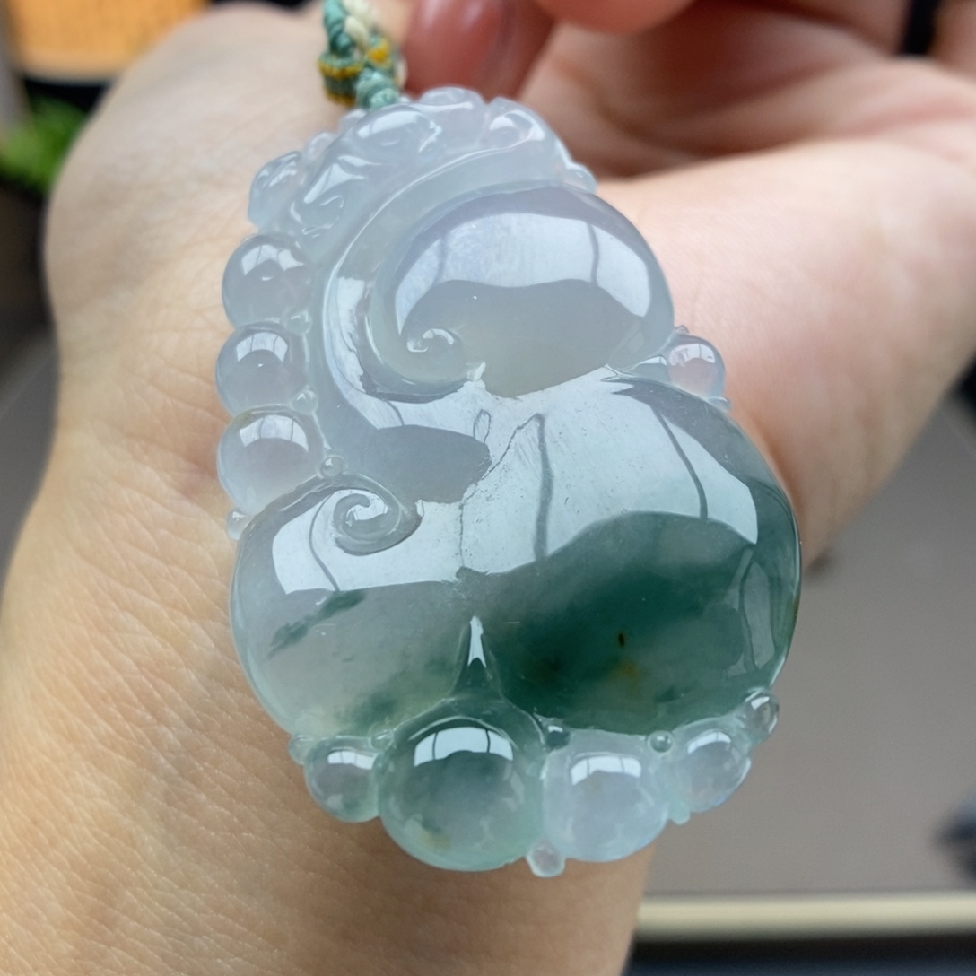 翡翠未镶嵌颈饰吊坠82