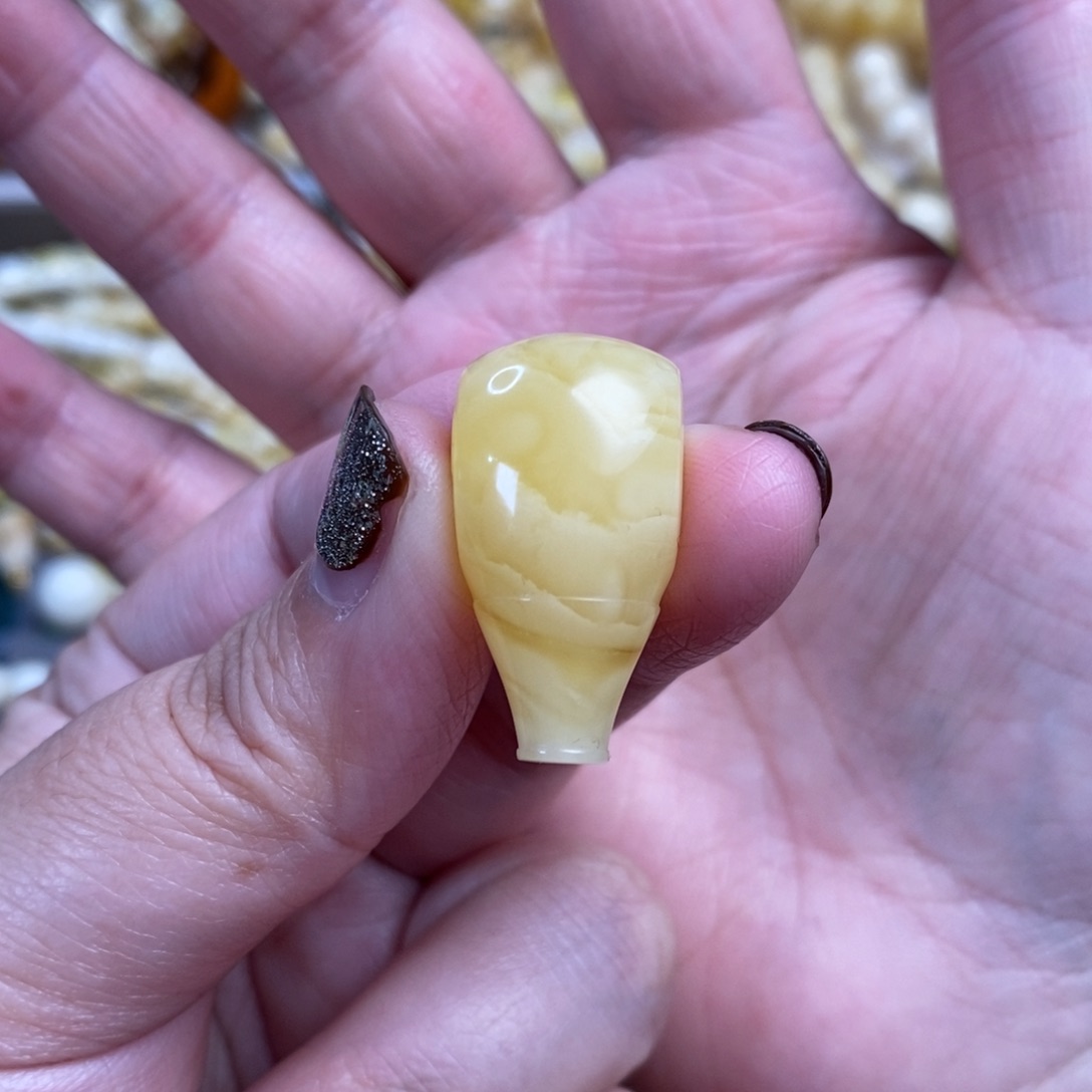 未镶嵌琥珀裸石黄白花三通14.5