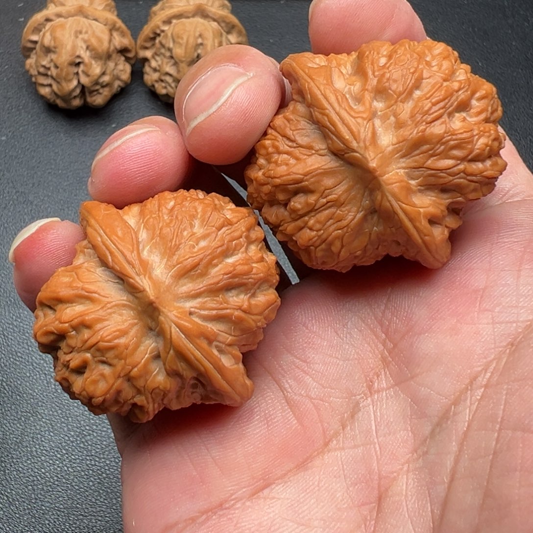 把件文玩核桃血麒麟