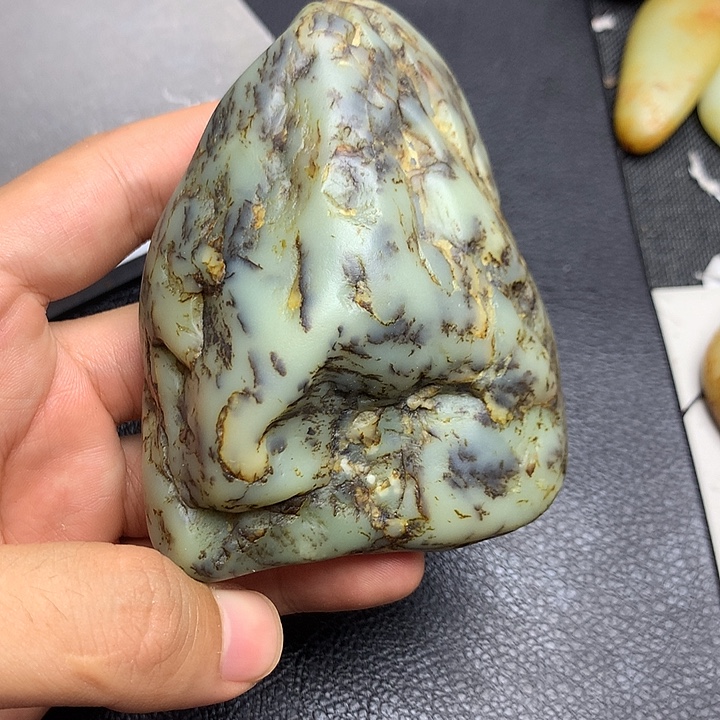 雷***未镶嵌和田玉（糖玉）挂件