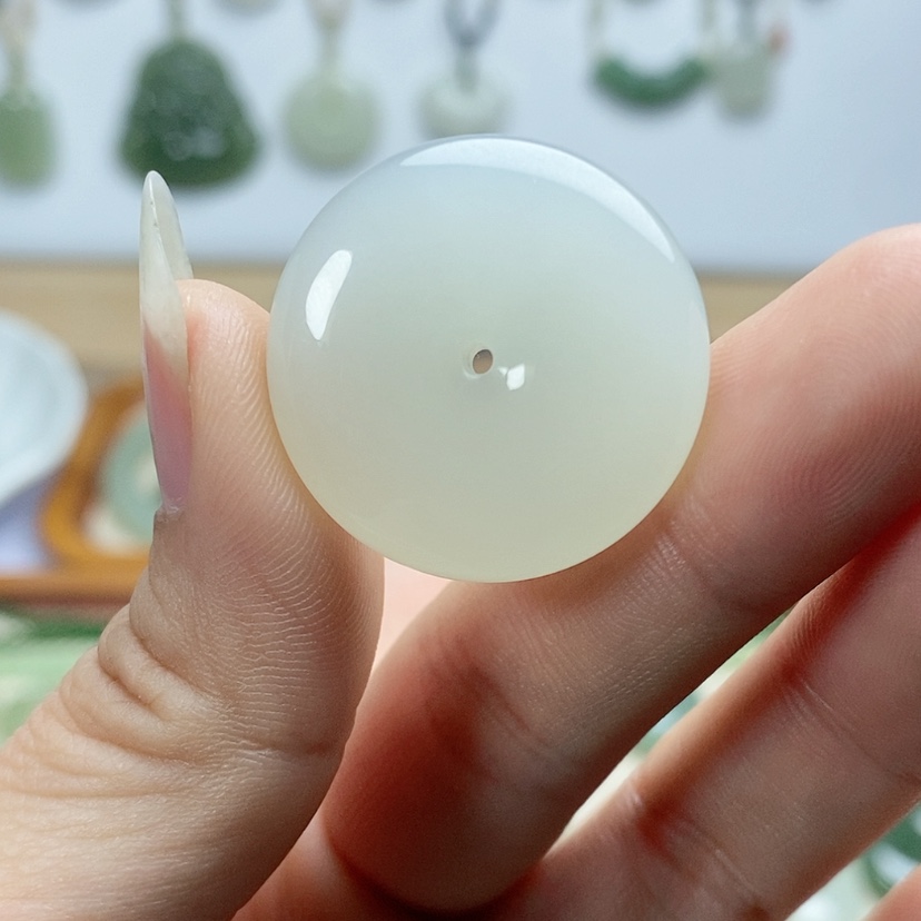 【闪购商品】颈饰未镶嵌和田玉