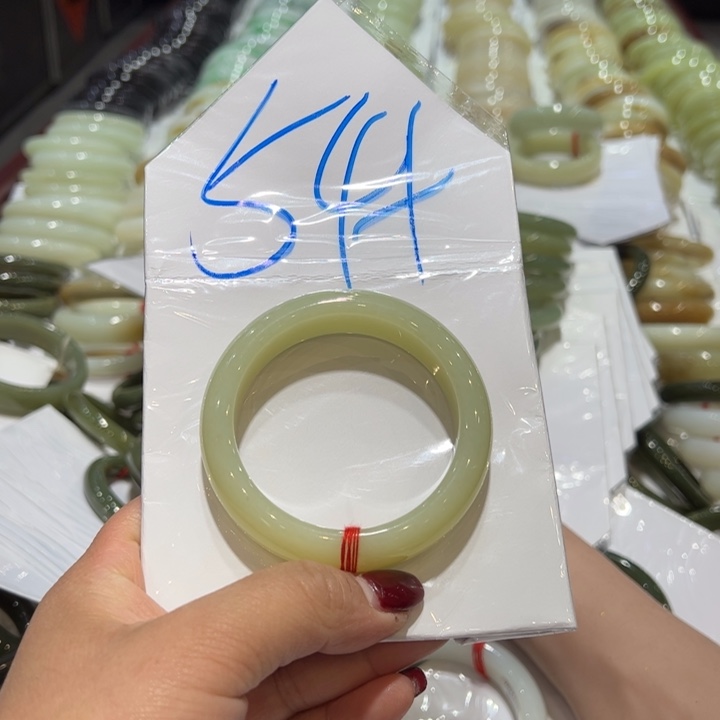 和田玉（糖玉）手镯未镶嵌偏****)