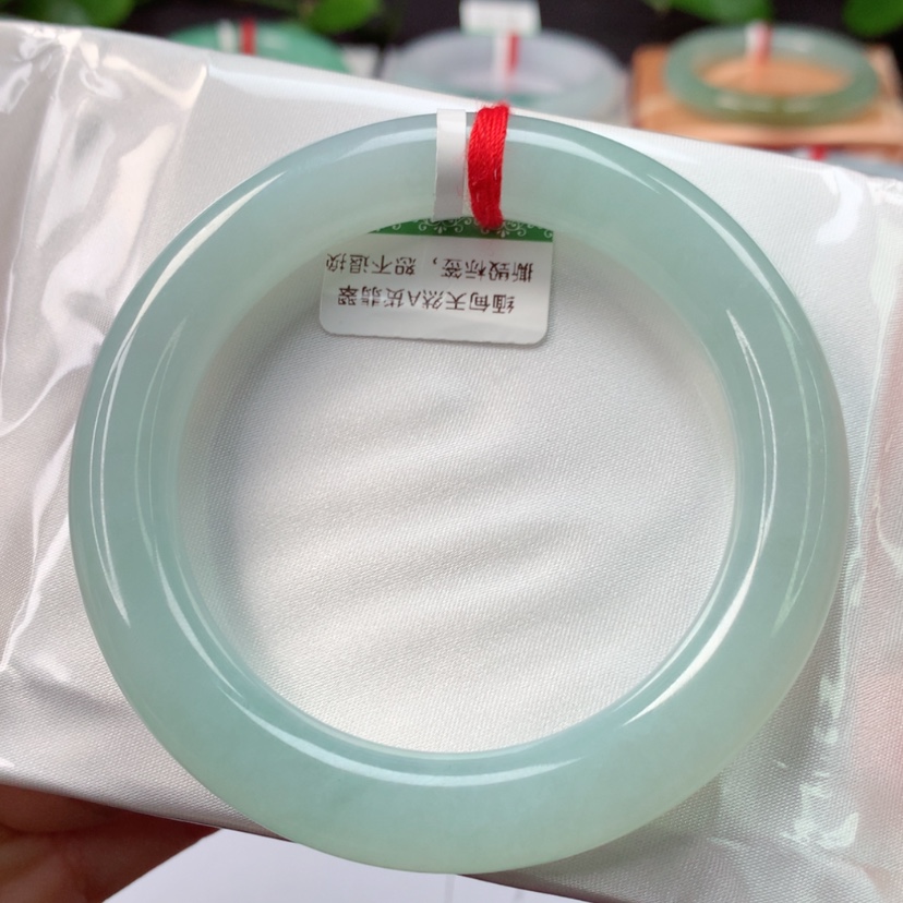 【闪购商品】翡翠手镯未镶嵌天然翡翠手镯