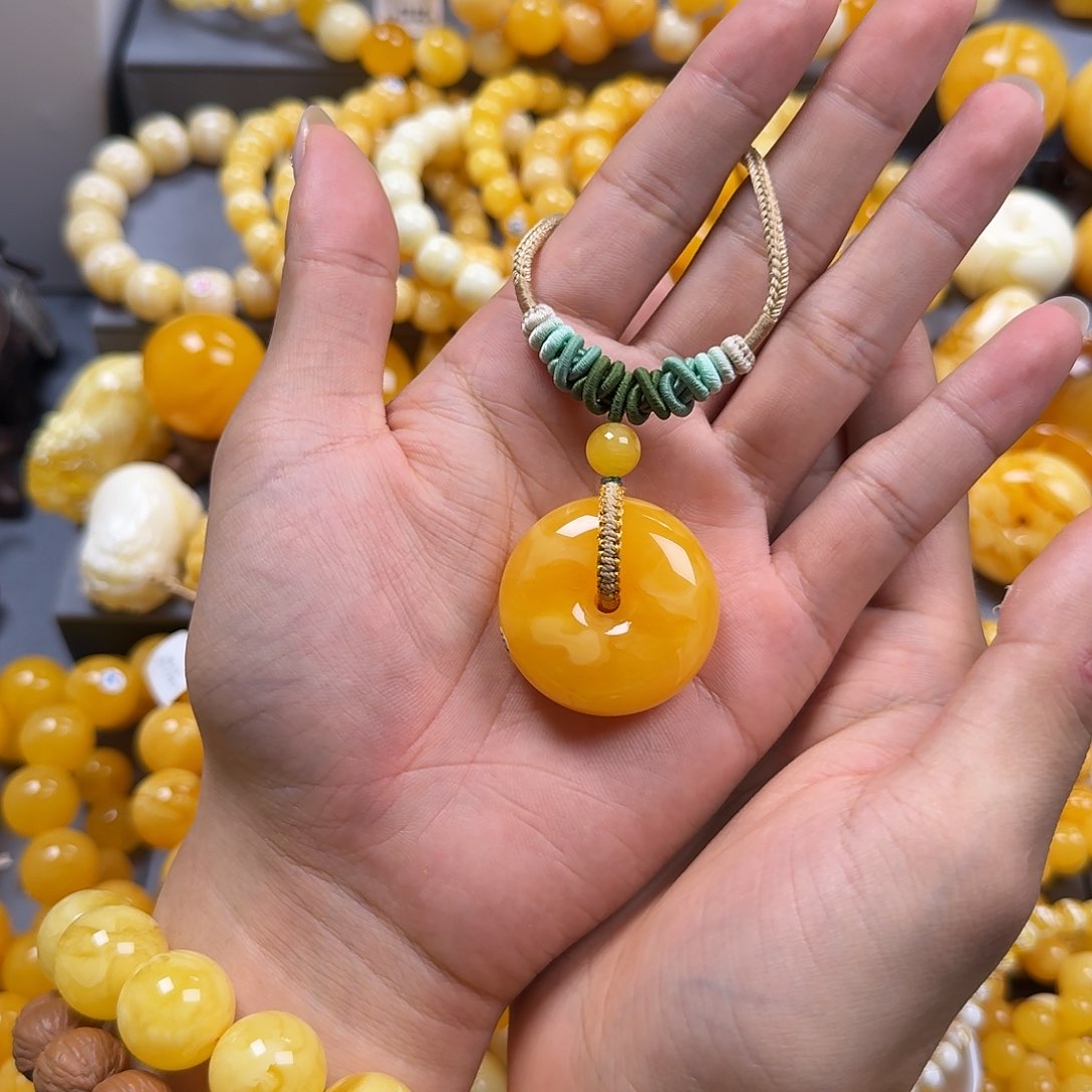 琥珀珠宝奇石未镶嵌平安扣