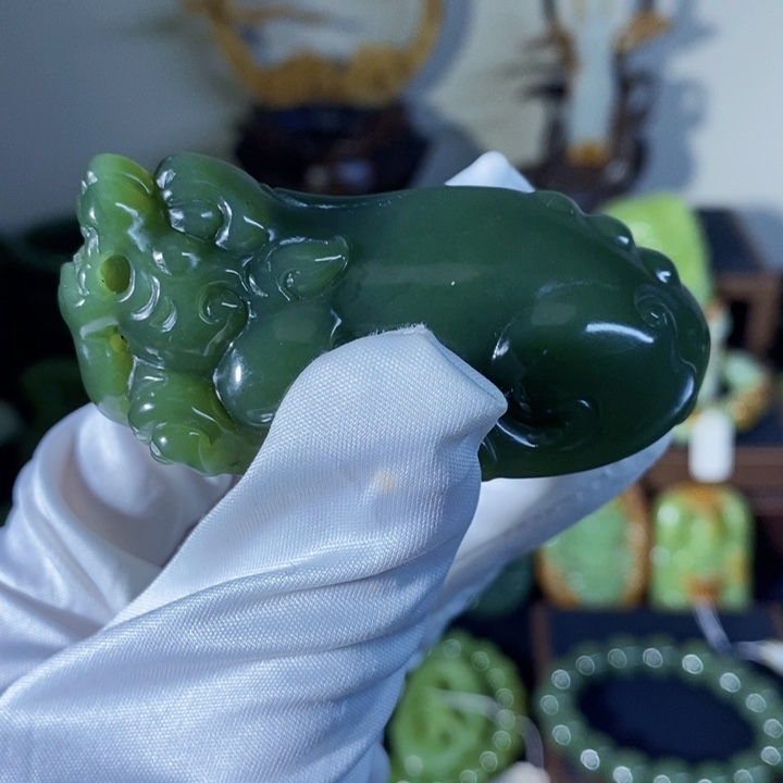 未镶嵌和田玉把件敬