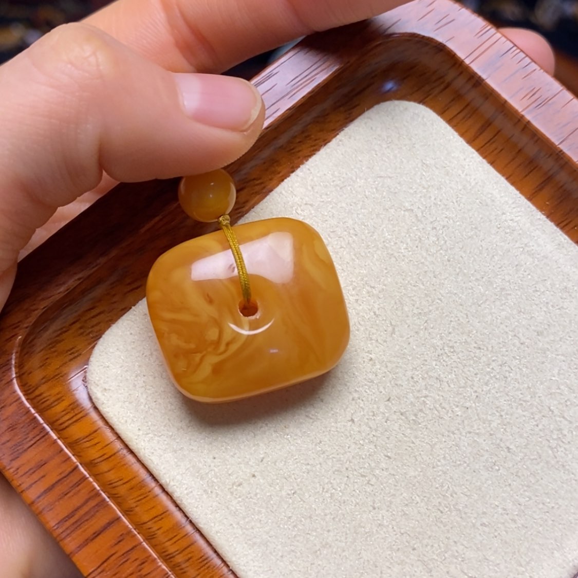 【闪购商品】蜜蜡颈饰未镶嵌W****g项链