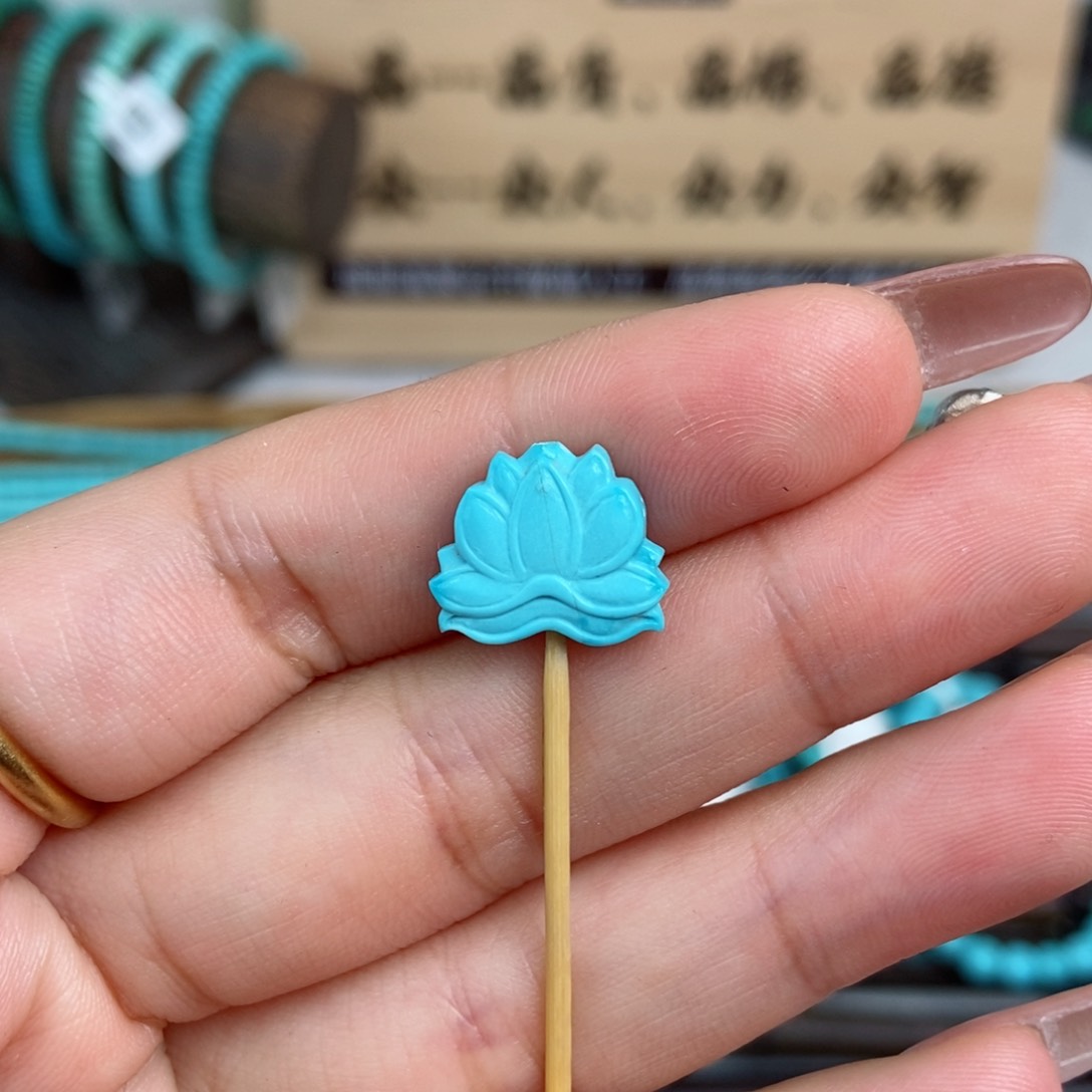 绿松石雕刻未镶嵌