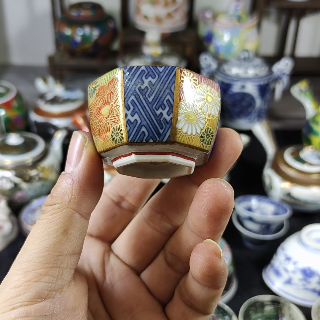 杯30包邮，偏远地区不包邮，中古品不保全新。