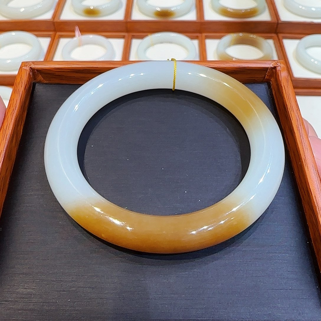 和田玉手镯未镶嵌且末天地糖福镯54 55 56