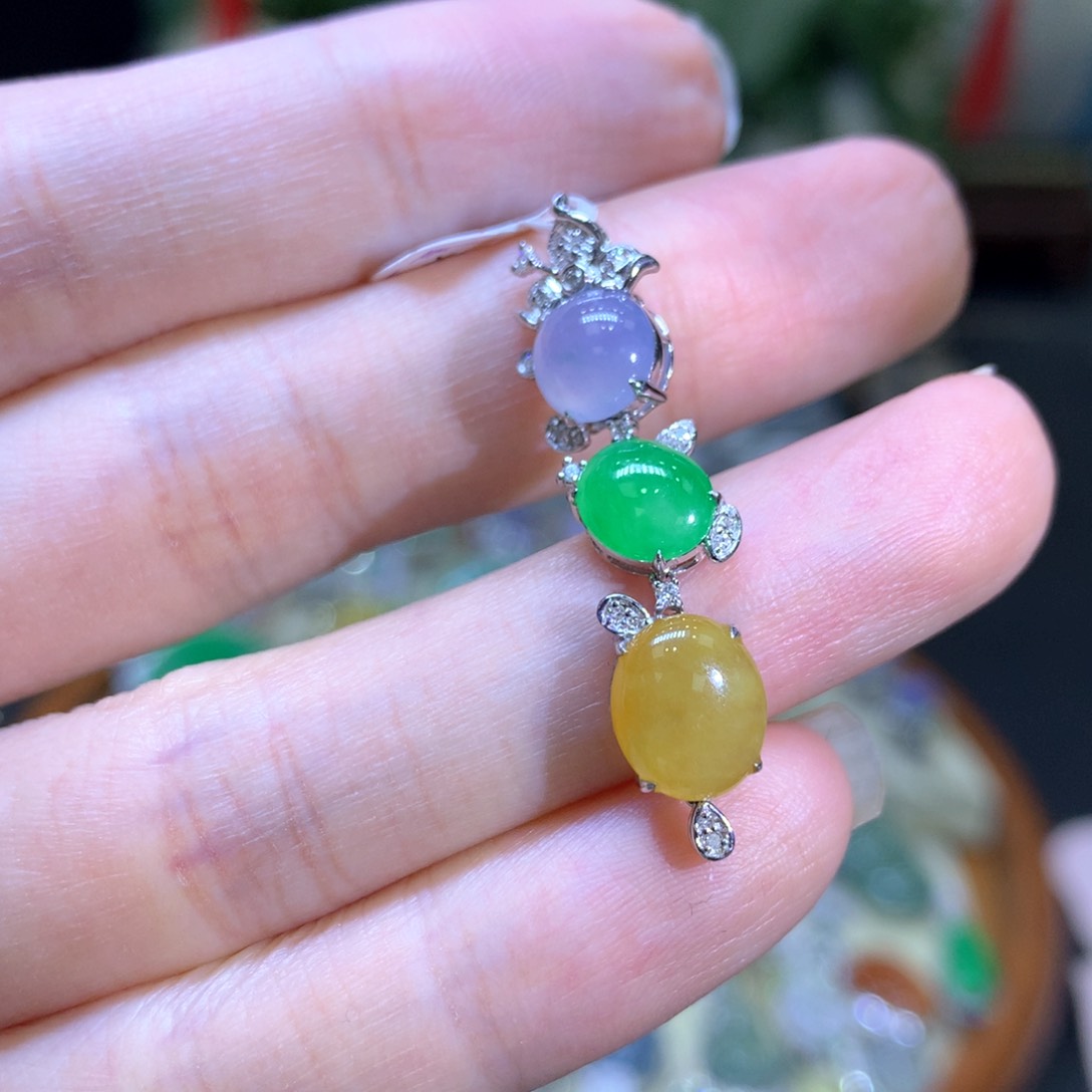 翡翠18K金镶嵌颈饰翡翠吊坠项链