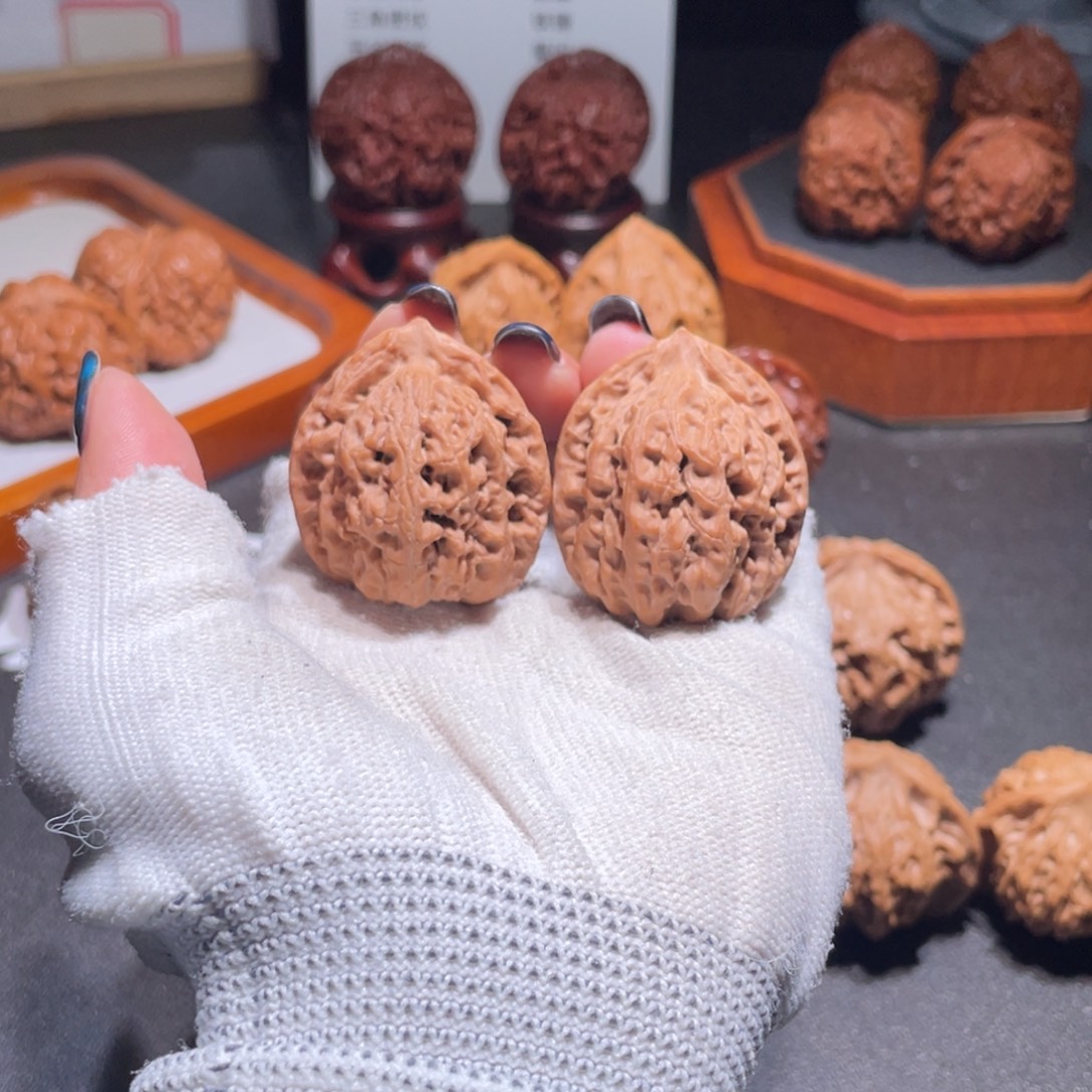 吊坠文玩核桃33.32佛肚3711