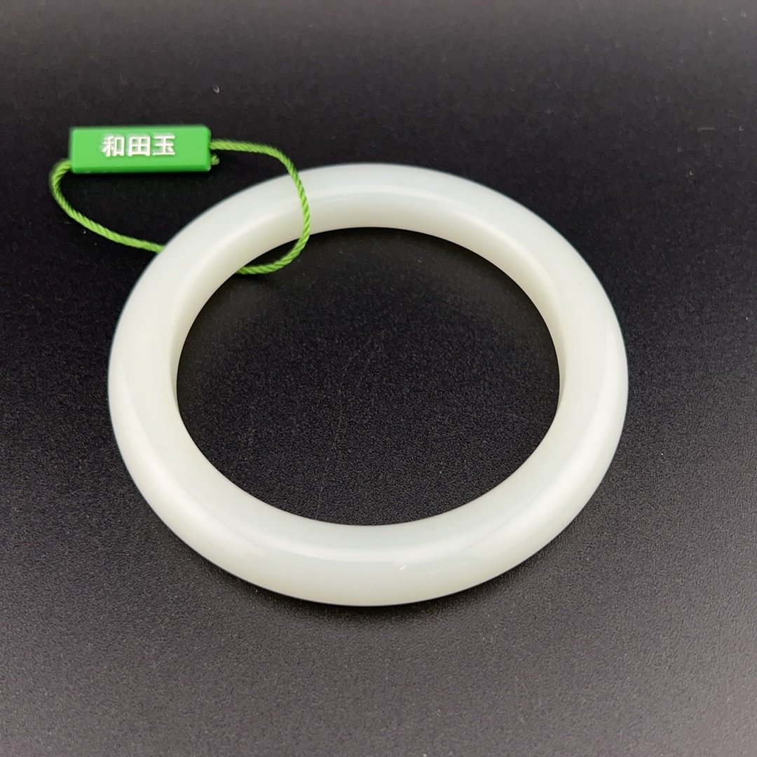 BY0730FZJT标201 北玉精选 和田玉手镯