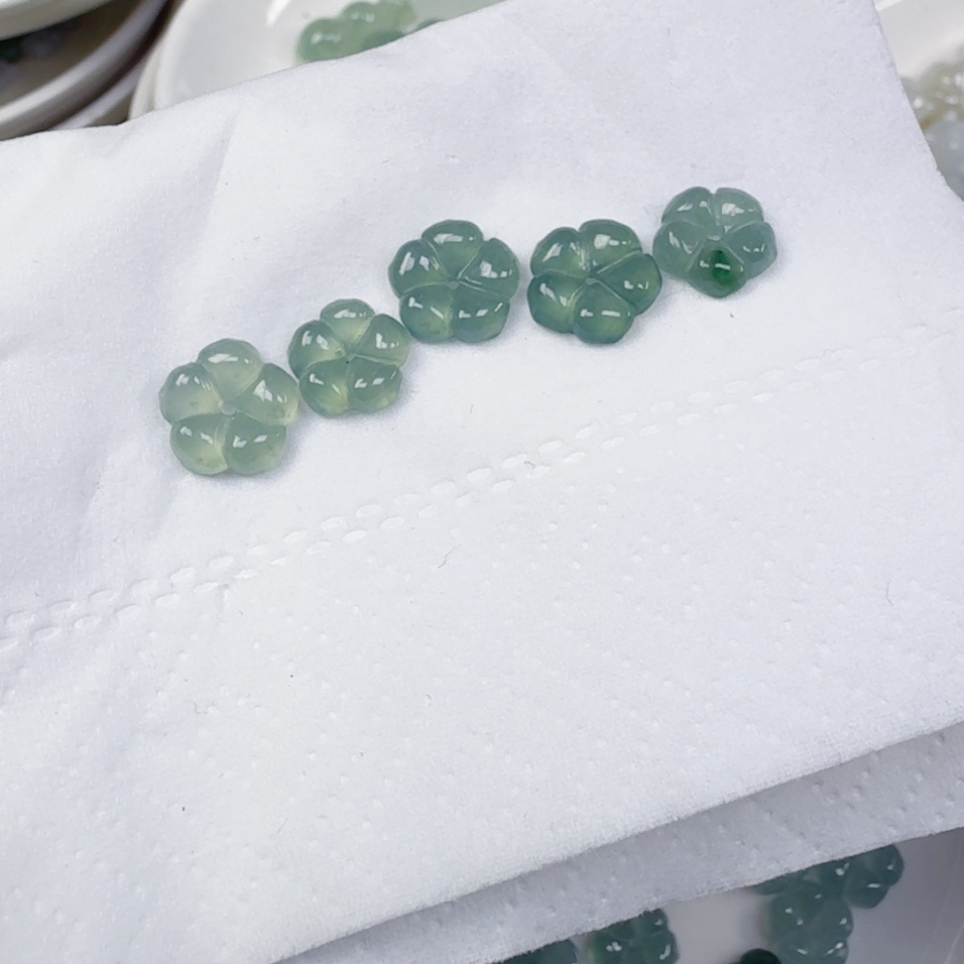 用***5翡翠散珠小花花5个