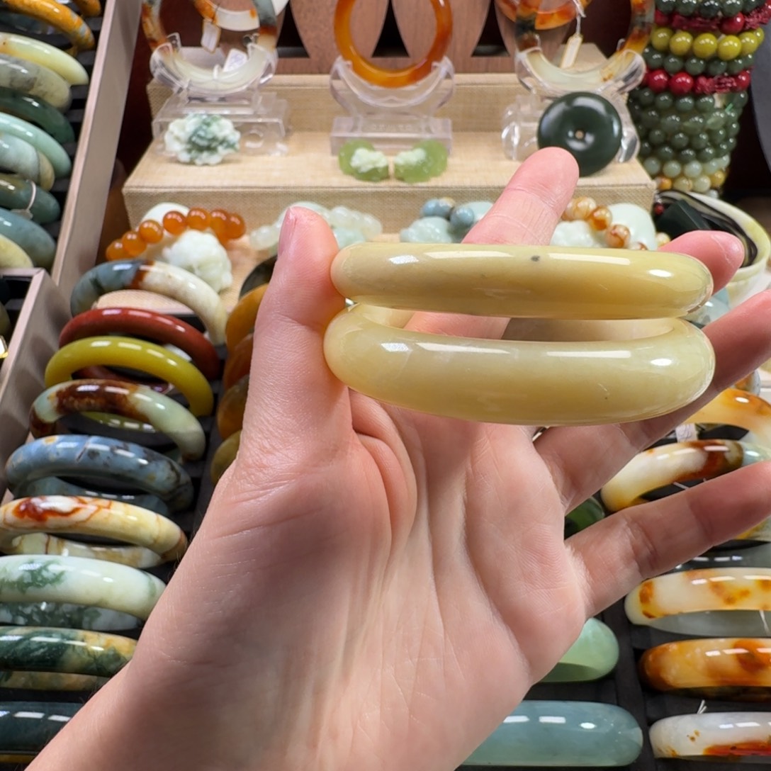 望****蛇纹石玉未镶嵌手镯