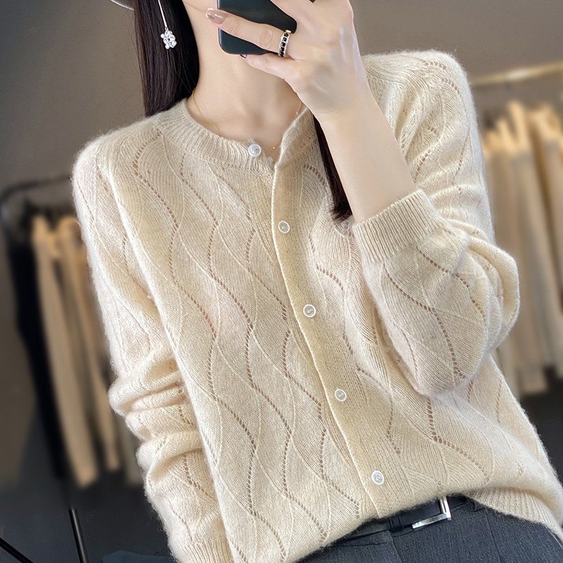 披罗衣之璀粲兮~秋冬新款波浪纹纯羊毛开衫女圆领镂空时尚毛衣女
