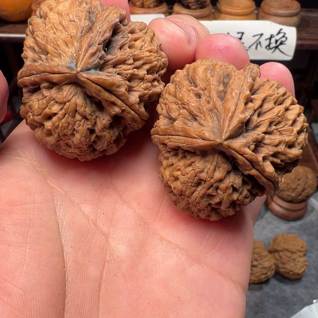 吊坠文玩核桃霹雳锤三棱44mm