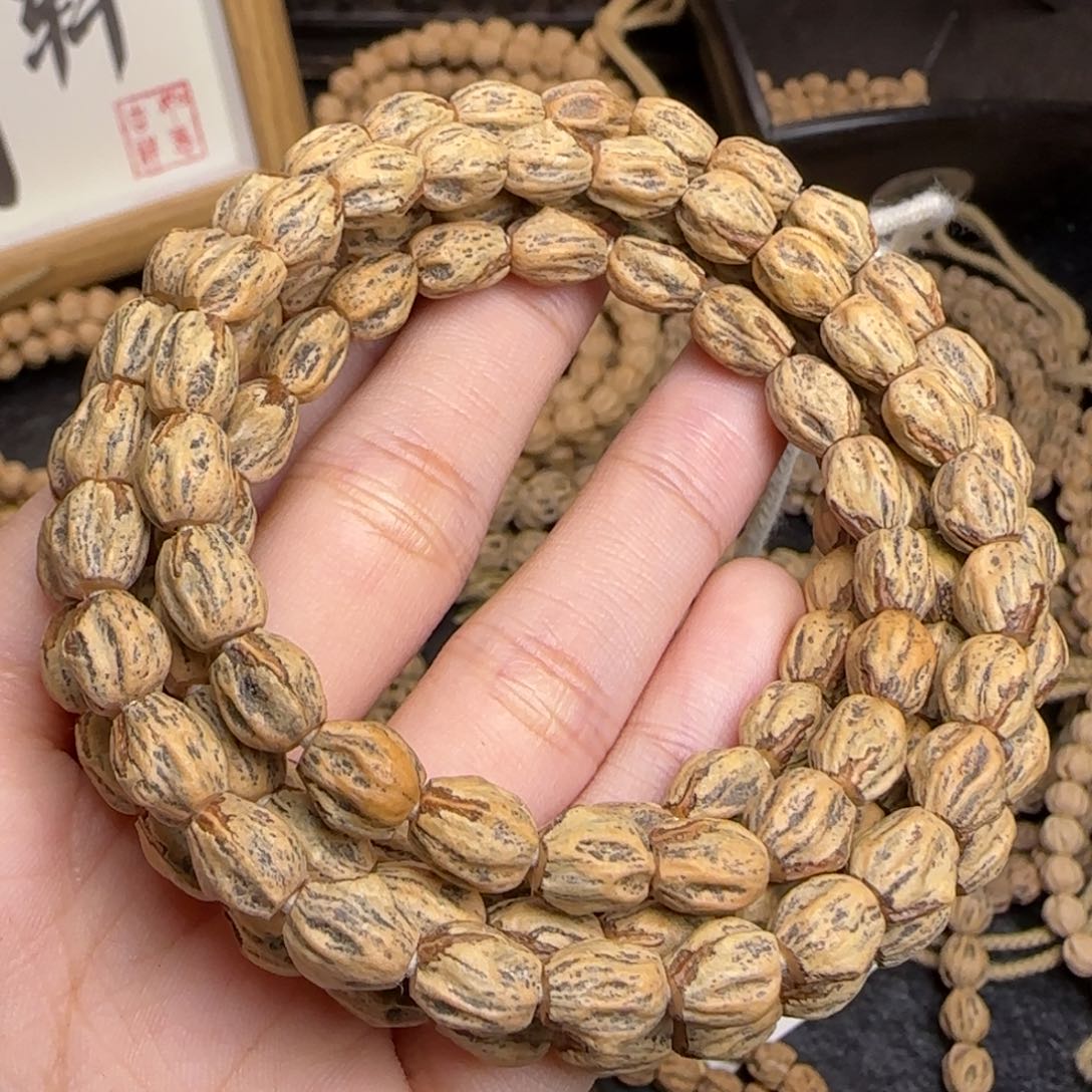 柏香籽/百香籽吊坠少*