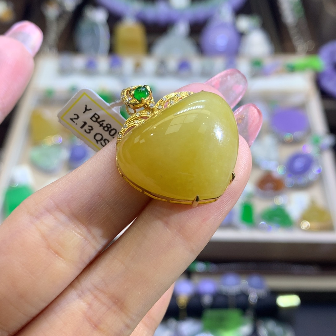 翡翠颈饰18K金镶嵌翡翠