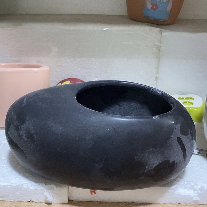 陶盆有孔 瑕疵针孔漏釉介意勿拍 口10*20高10