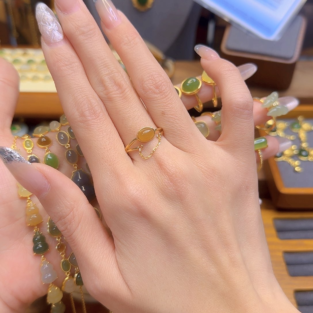 和田玉戒指银S925镀金镶嵌