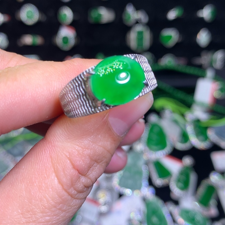 【闪购商品】翡翠吊坠(不含链)银S925镶嵌R*O天然翡翠