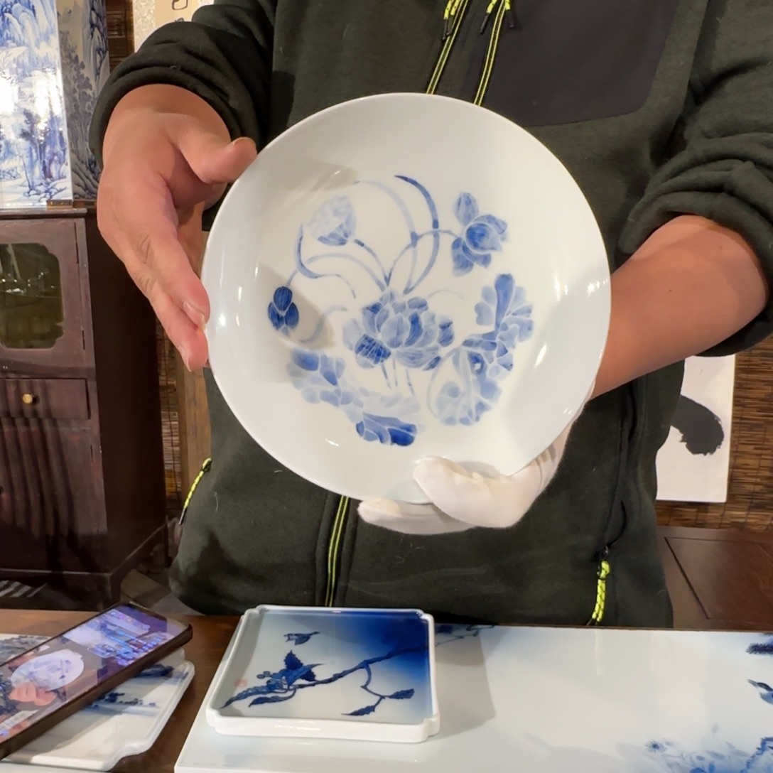 瓷手绘青花荷花茶盘