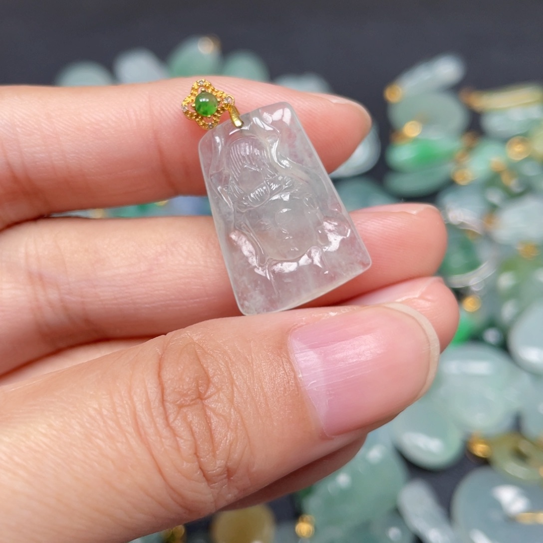 翡翠颈饰18K金镶嵌翡翠