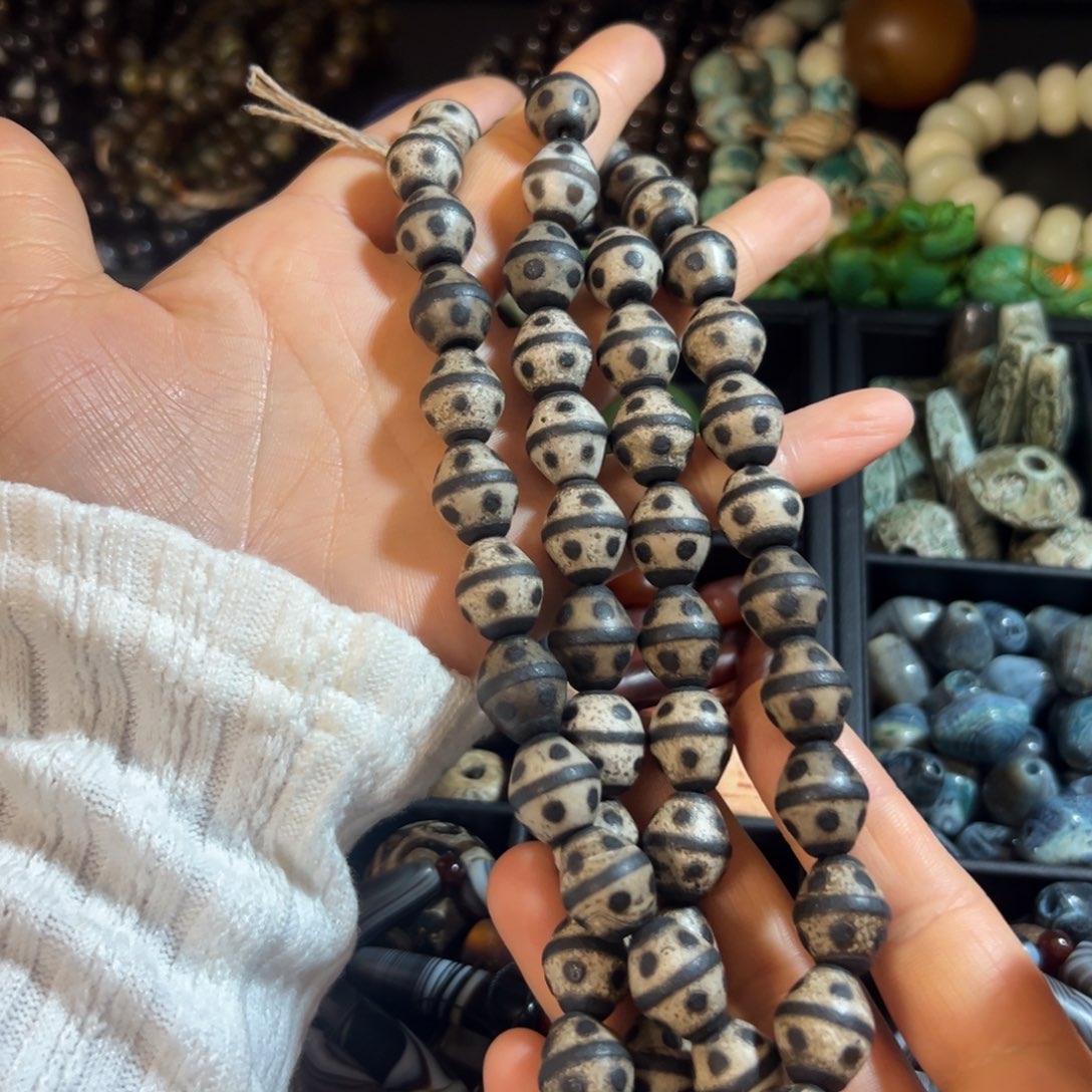 荷***～玛瑙/玉髓合金颈饰