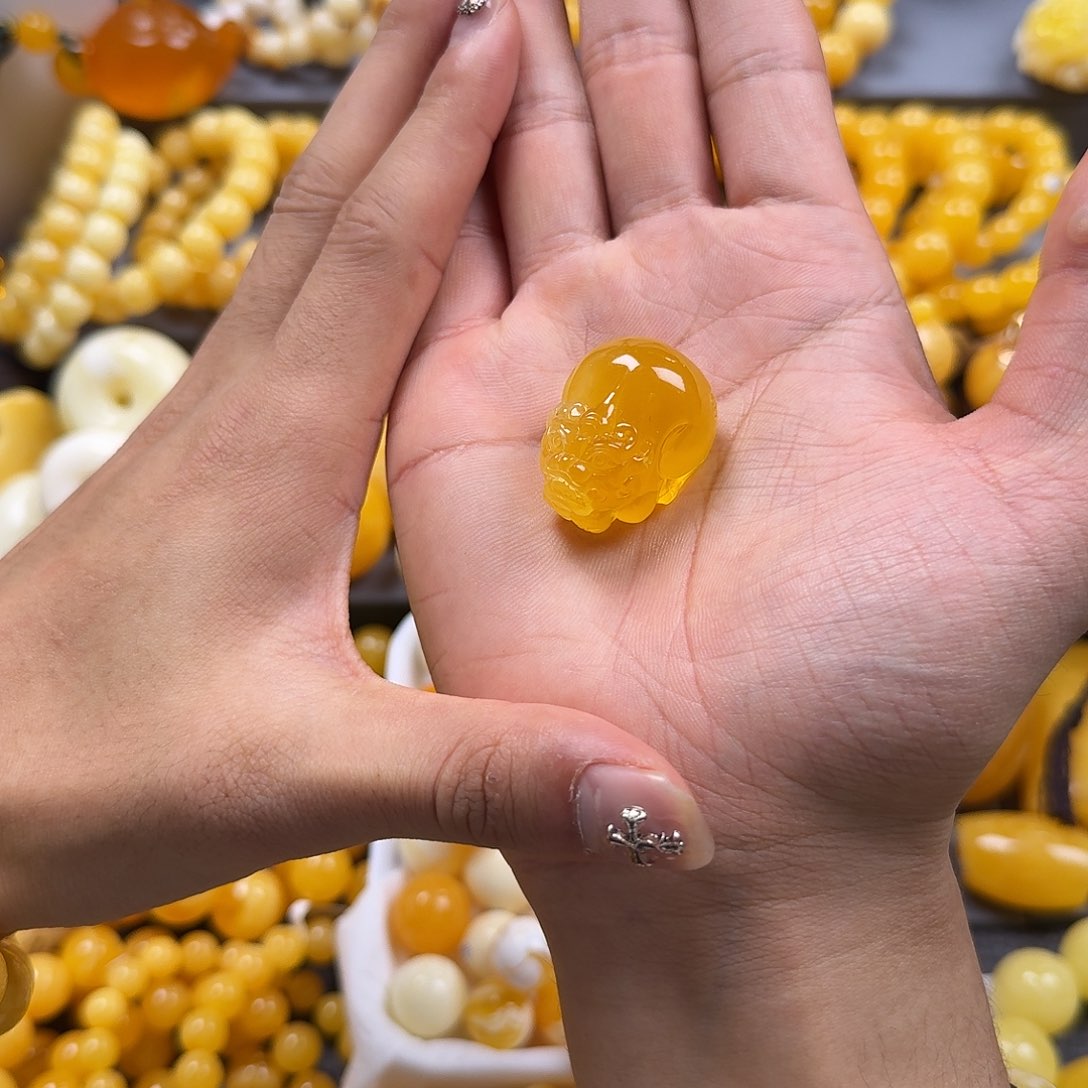 蜜蜡珠宝奇石未镶嵌