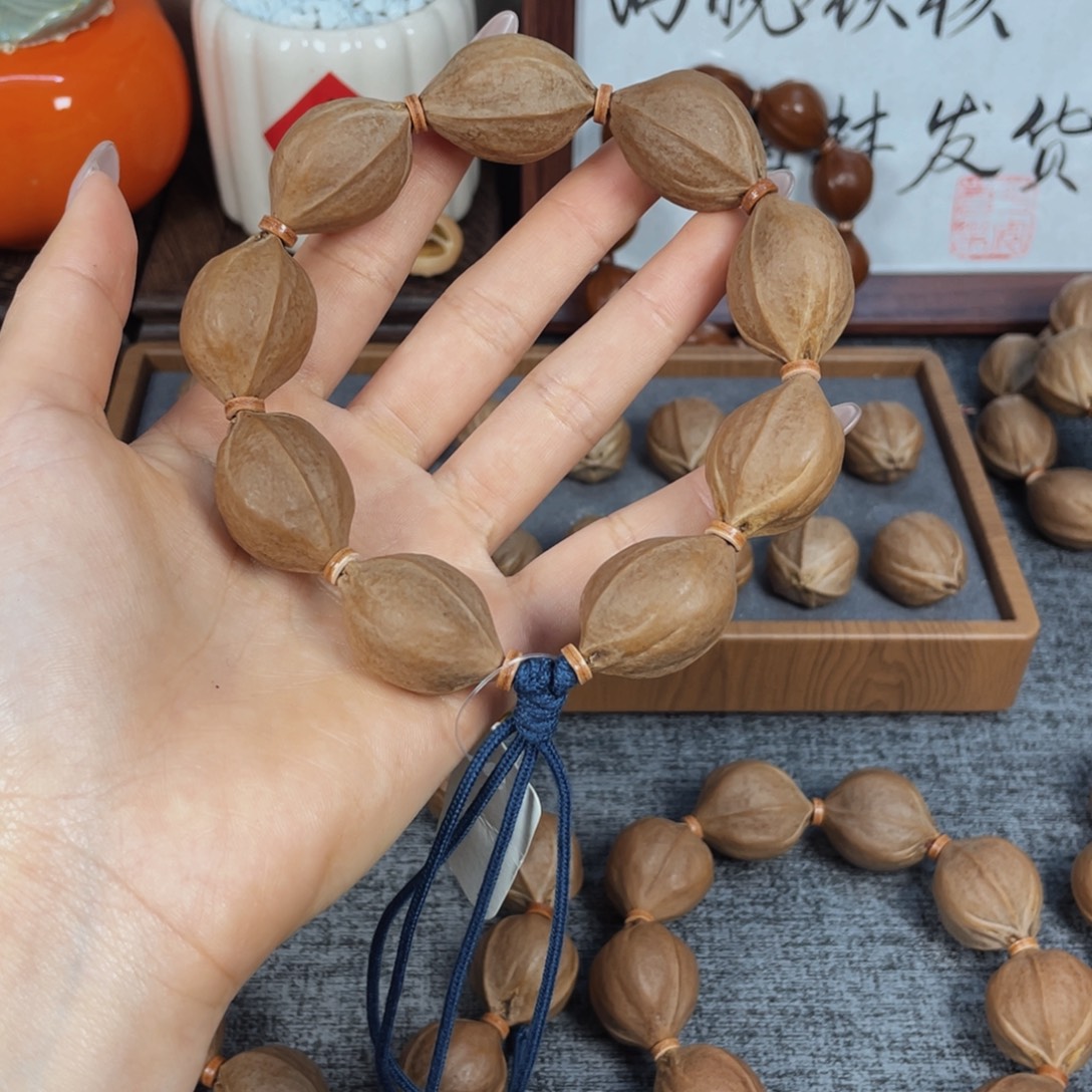 小***记手串橄榄核梅林铁核2029