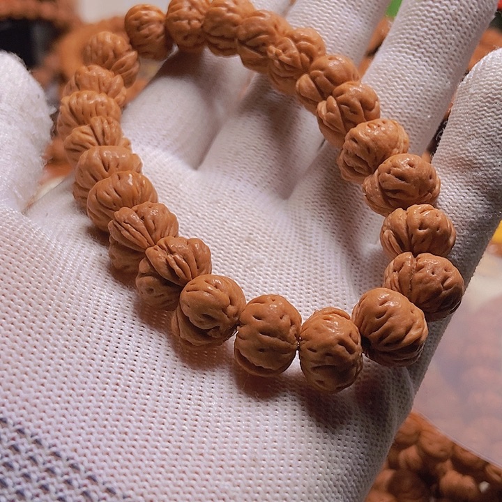 手串桃核辉龙纹桃核