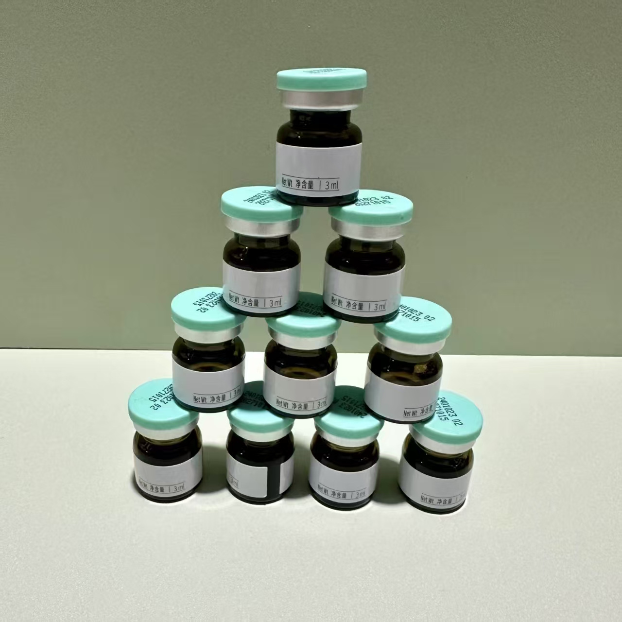 樊文花4号嫩白水光精华液